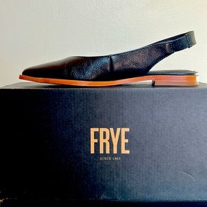 Brand new black Frye Kenzie Sling Back size 6 sandals